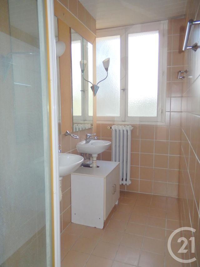 Afficher la photo en grand Appartement F3 à louer - 3 pièces - 62.76 m2 - BESANCON - 25 - FRANCHE-COMTE - Century 21 Chaprais Immobilier