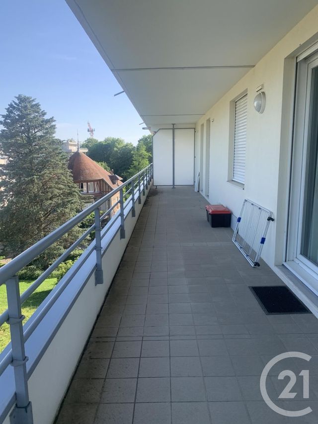 Appartement F3 à louer - 3 pièces - 65.0 m2 - BESANCON - 25 - FRANCHE-COMTE - Century 21 Chaprais Immobilier Appartement F3 à louer - 3 pièces - 65.0 m2 - BESANCON - 25 - FRANCHE-COMTE - Century 21 Chaprais Immobilier