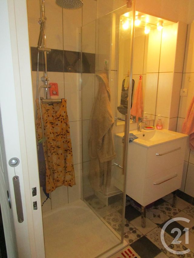 Afficher la photo en grand Appartement F4 à vendre - 4 pièces - 63.92 m2 - BESANCON - 25 - FRANCHE-COMTE - Century 21 Chaprais Immobilier