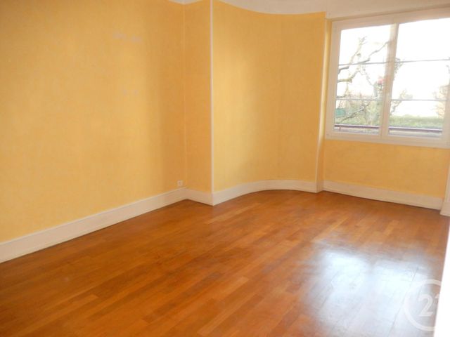 Afficher la photo en grand Appartement F4 à louer - 4 pièces - 89.0 m2 - BESANCON - 25 - FRANCHE-COMTE - Century 21 Chaprais Immobilier