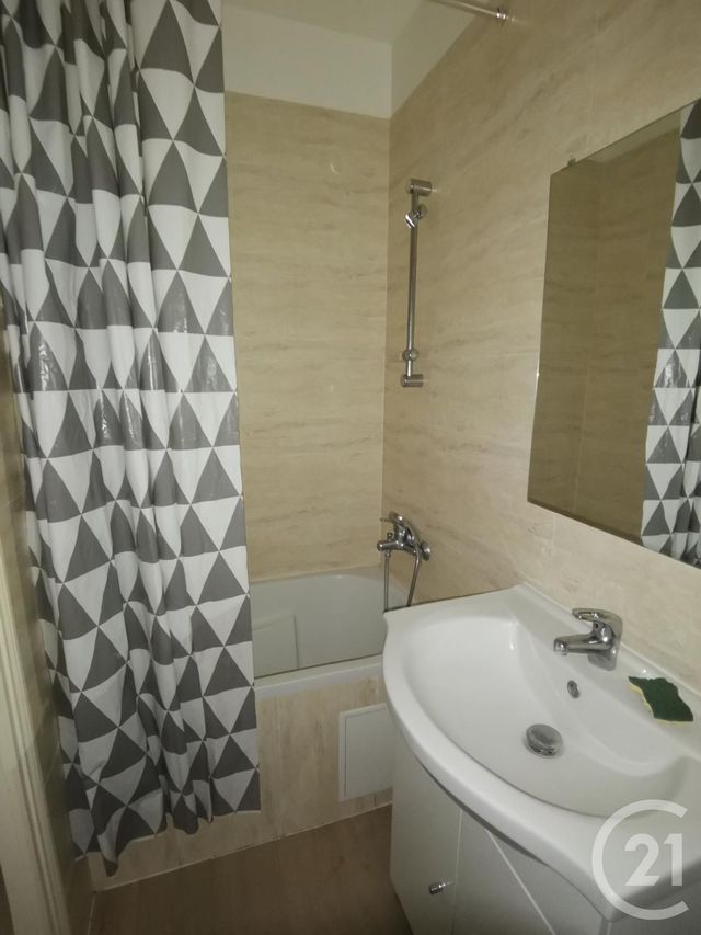 Afficher la photo en grand Chambre à louer - 1 pièce - 13.16 m2 - BESANCON - 25 - FRANCHE-COMTE - Century 21 Chaprais Immobilier