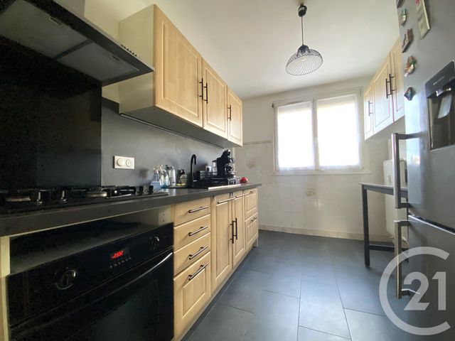 Appartement F5 à vendre - 5 pièces - 80.96 m2 - BESANCON - 25 - FRANCHE-COMTE - Century 21 Chaprais Immobilier