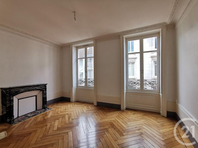 Appartement à louer - 7 pièces - 191.01 m2 - BESANCON - 25 - FRANCHE-COMTE - Century 21 Chaprais Immobilier