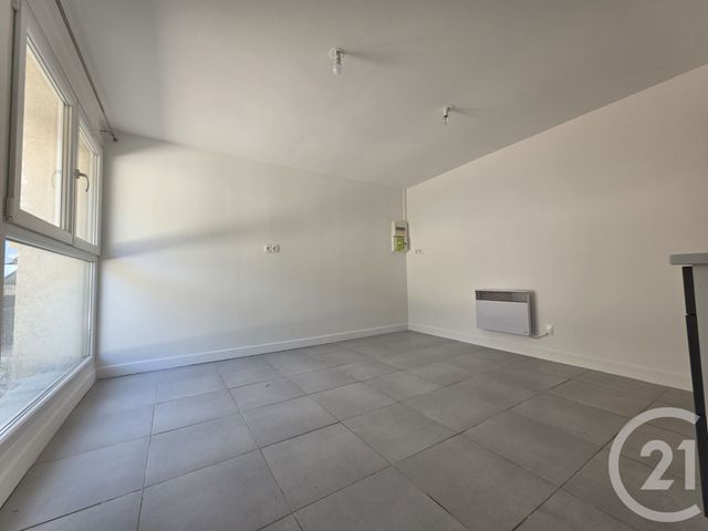 Appartement Local à louer - 2 pièces - 25.59 m2 - CHALEZE - 25 - FRANCHE-COMTE - Century 21 Chaprais Immobilier