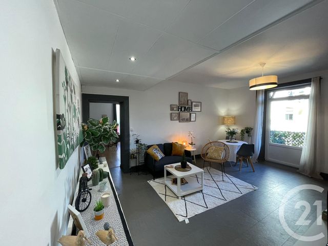 Afficher la photo en grand Appartement F2 à vendre - 2 pièces - 64.01 m2 - BESANCON - 25 - FRANCHE-COMTE - Century 21 Chaprais Immobilier