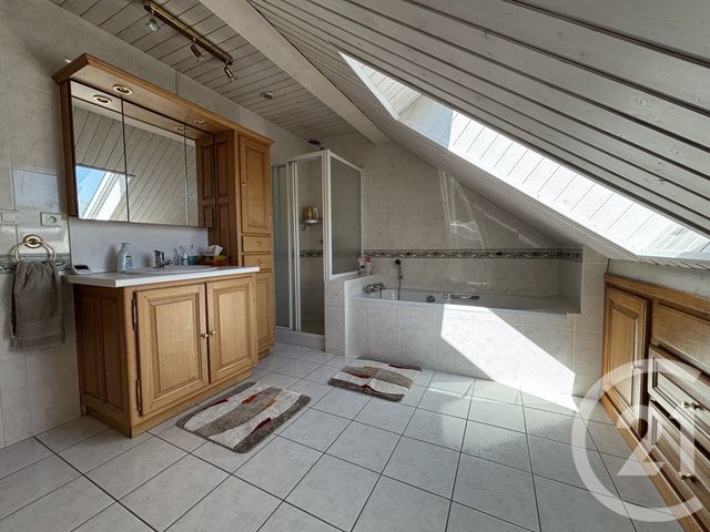 maison à vendre - 7 pièces - 188.0 m2 - ROCHE LEZ BEAUPRE - 25 - FRANCHE-COMTE - Century 21 Chaprais Immobilier