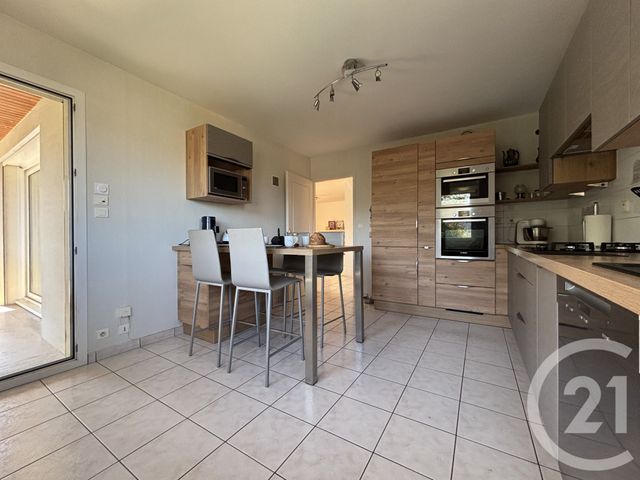 maison à vendre - 7 pièces - 188.0 m2 - ROCHE LEZ BEAUPRE - 25 - FRANCHE-COMTE - Century 21 Chaprais Immobilier