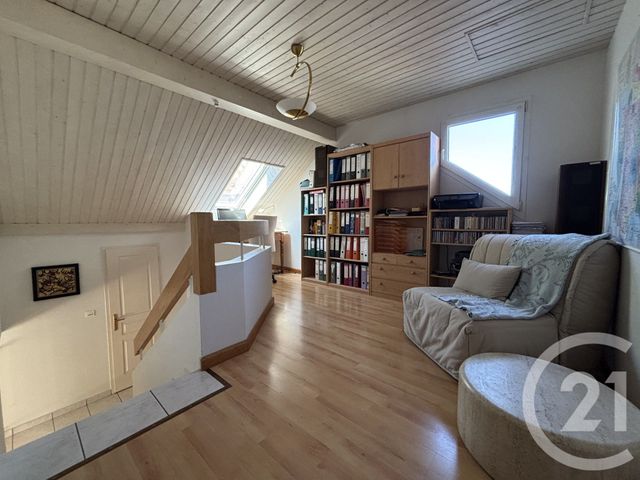 maison à vendre - 7 pièces - 188.0 m2 - ROCHE LEZ BEAUPRE - 25 - FRANCHE-COMTE - Century 21 Chaprais Immobilier