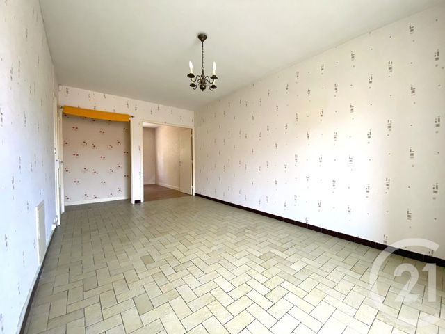 Afficher la photo en grand Appartement F3 à vendre - 3 pièces - 56.29 m2 - BESANCON - 25 - FRANCHE-COMTE - Century 21 Chaprais Immobilier