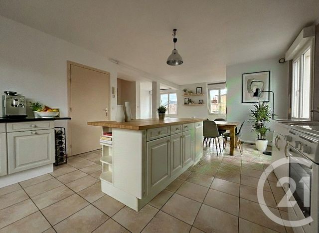 Appartement à vendre - 3 pièces - 65.96 m2 - BESANCON - 25 - FRANCHE-COMTE - Century 21 Chaprais Immobilier