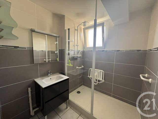 Appartement T4 à vendre - 4 pièces - 76.23 m2 - BESANCON - 25 - FRANCHE-COMTE - Century 21 Chaprais Immobilier