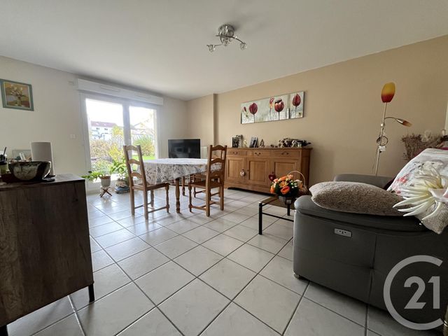 Appartement T3 à vendre - 3 pièces - 62.75 m2 - SAONE - 25 - FRANCHE-COMTE - Century 21 Chaprais Immobilier