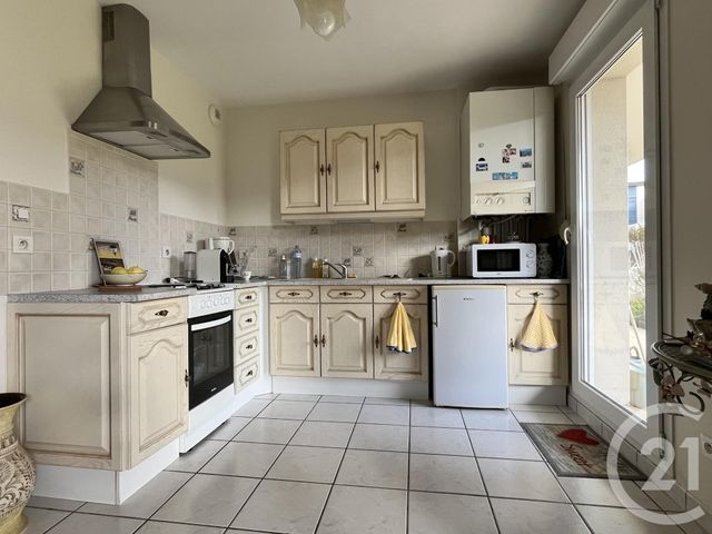 Appartement T3 à vendre - 3 pièces - 62.75 m2 - SAONE - 25 - FRANCHE-COMTE - Century 21 Chaprais Immobilier