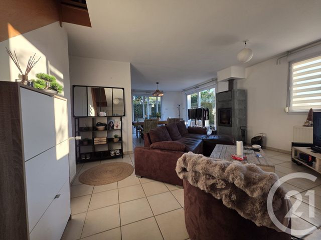 maison à louer - 5 pièces - 115.75 m2 - GENEUILLE - 25 - FRANCHE-COMTE - Century 21 Chaprais Immobilier