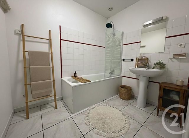 Appartement F3 à vendre - 3 pièces - 56.88 m2 - FRANOIS - 25 - FRANCHE-COMTE - Century 21 Chaprais Immobilier