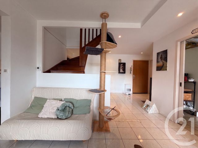 Appartement T5 en duplex à vendre - 5 pièces - 97.79 m2 - BESANCON - 25 - FRANCHE-COMTE - Century 21 Chaprais Immobilier