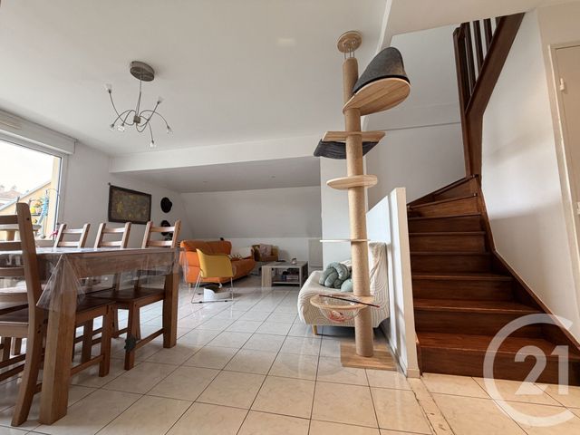 Appartement T5 en duplex à vendre - 5 pièces - 97.79 m2 - BESANCON - 25 - FRANCHE-COMTE - Century 21 Chaprais Immobilier
