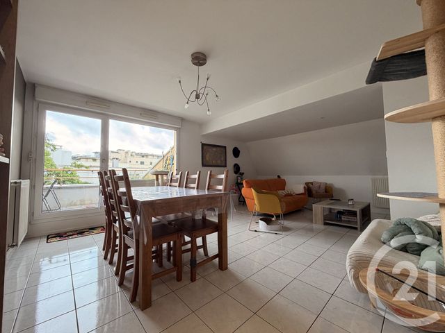 Appartement T5 en duplex à vendre - 5 pièces - 97.79 m2 - BESANCON - 25 - FRANCHE-COMTE - Century 21 Chaprais Immobilier