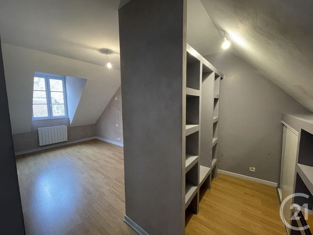 Appartement T3 à louer - 3 pièces - 88.84 m2 - BESANCON - 25 - FRANCHE-COMTE - Century 21 Chaprais Immobilier