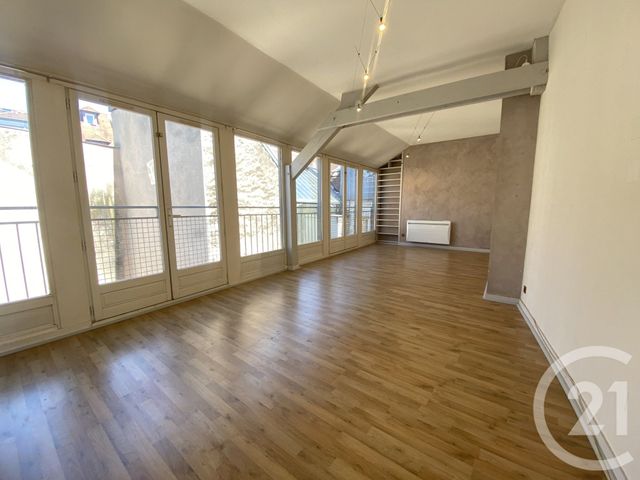 Appartement T3 à louer - 3 pièces - 88.84 m2 - BESANCON - 25 - FRANCHE-COMTE - Century 21 Chaprais Immobilier