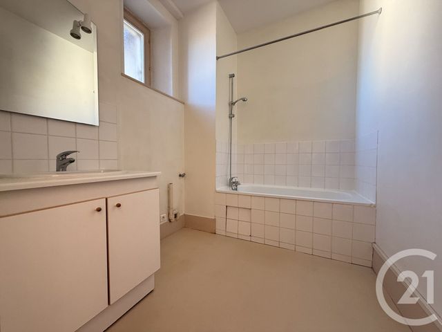 Appartement F3 à louer - 3 pièces - 78.31 m2 - BESANCON - 25 - FRANCHE-COMTE - Century 21 Chaprais Immobilier