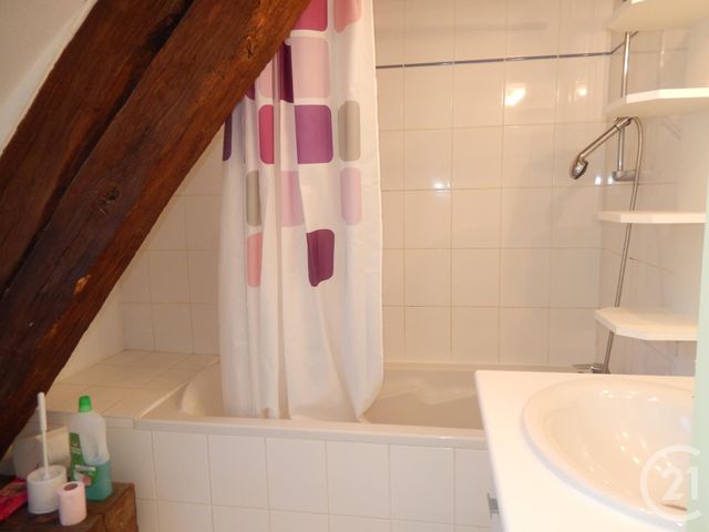 Appartement F3 à louer - 3 pièces - 47.21 m2 - GENEUILLE - 25 - FRANCHE-COMTE - Century 21 Chaprais Immobilier