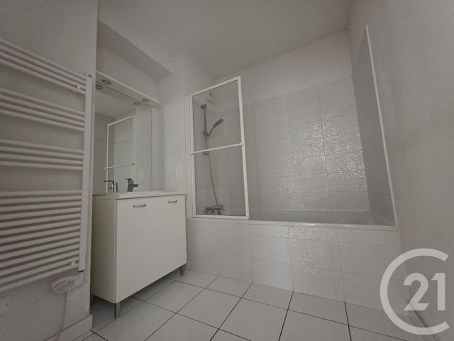 Appartement F3 à louer - 3 pièces - 65.52 m2 - BESANCON - 25 - FRANCHE-COMTE - Century 21 Chaprais Immobilier