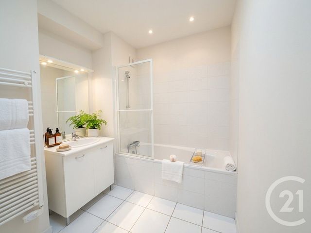Appartement F3 à louer - 3 pièces - 65.52 m2 - BESANCON - 25 - FRANCHE-COMTE - Century 21 Chaprais Immobilier