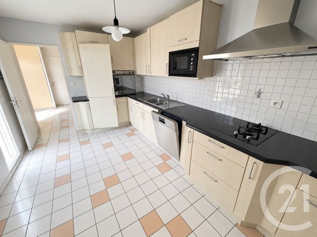 Appartement T5 à vendre - 5 pièces - 121.89 m2 - BESANCON - 25 - FRANCHE-COMTE - Century 21 Chaprais Immobilier