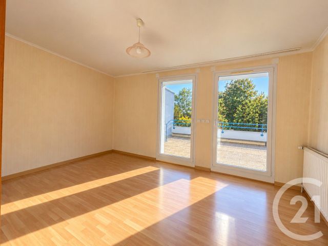 Appartement T5 à vendre - 5 pièces - 121.89 m2 - BESANCON - 25 - FRANCHE-COMTE - Century 21 Chaprais Immobilier