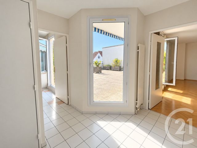 Appartement T5 à vendre - 5 pièces - 121.89 m2 - BESANCON - 25 - FRANCHE-COMTE - Century 21 Chaprais Immobilier