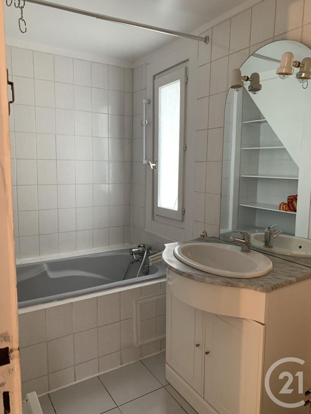 Appartement T2 à louer - 2 pièces - 30.65 m2 - BESANCON - 25 - FRANCHE-COMTE - Century 21 Chaprais Immobilier