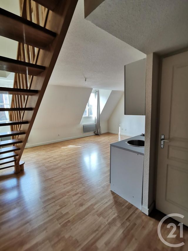 Appartement F1 bis duplex à louer - 2 pièces - 37.6 m2 - BESANCON - 25 - FRANCHE-COMTE - Century 21 Chaprais Immobilier