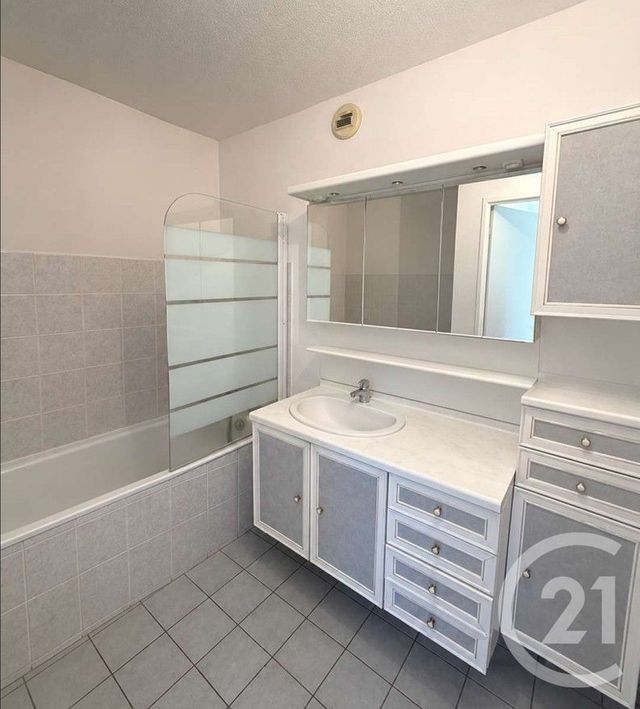 Appartement F3 à louer - 3 pièces - 74.13 m2 - BESANCON - 25 - FRANCHE-COMTE - Century 21 Chaprais Immobilier
