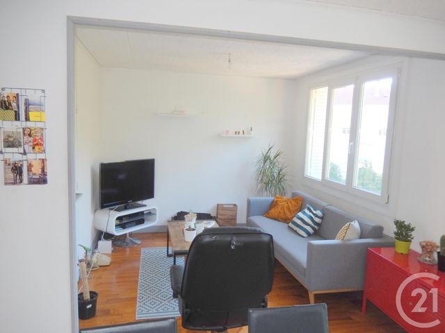 Appartement F4 à louer - 4 pièces - 66.39 m2 - BESANCON - 25 - FRANCHE-COMTE - Century 21 Chaprais Immobilier